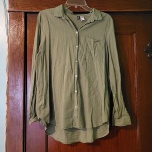 H&M Divided Green Cotton Long-Sleeve Button Up Shirt